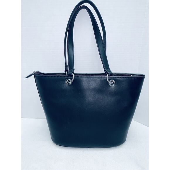 Guess Quilted Tote Purse Black Silver Faux Leather Pockets Slots Zipper Top EUC - Picture 6 of 16